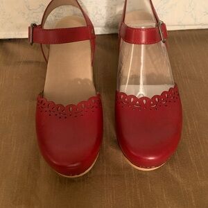 NIB-Marta Full Grain Red Leather Clogs. Size 40 (9).
